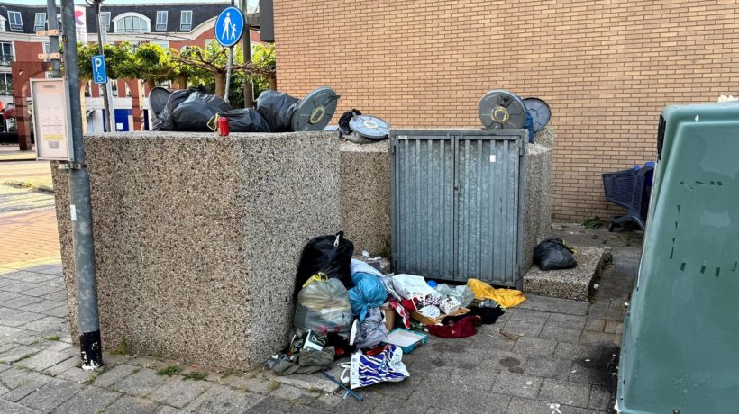 Berg afval zorgt voor grote ergernis in Velp Foto: Studio Rheden