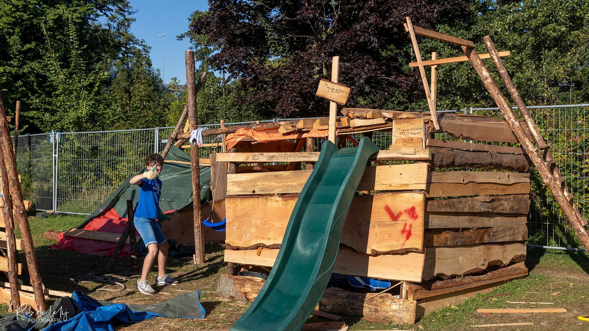 Huttenbouwdorp Bouwburg weer een groot succes in Velp