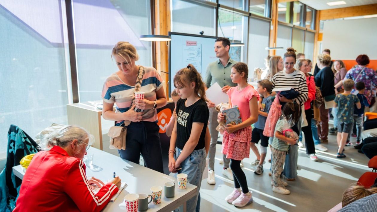 Kinderboekenschrijfster en juf Bianca Terlouw presenteert derde deel over Moos Foto: Persbureau Heitink