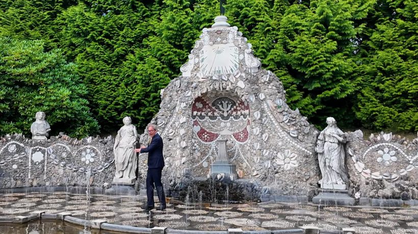 Ridder Bas haalt een nat pak bij de Bedriegertjes Foto: Omroep Gelderland