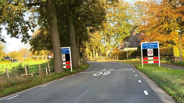 Warm welkom voor nieuwe bewoners in Laag-Soeren Foto: Martin Slijper