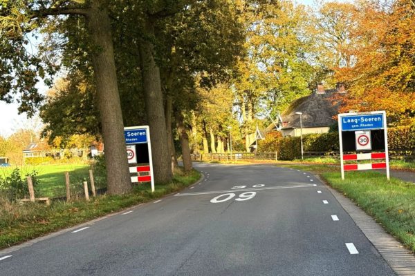 Warm welkom voor nieuwe bewoners in Laag-Soeren Foto: Martin Slijper