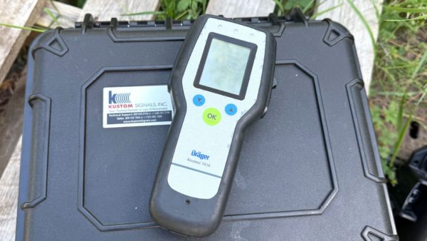 Alcoholtester politie Foto: Martin Slijper