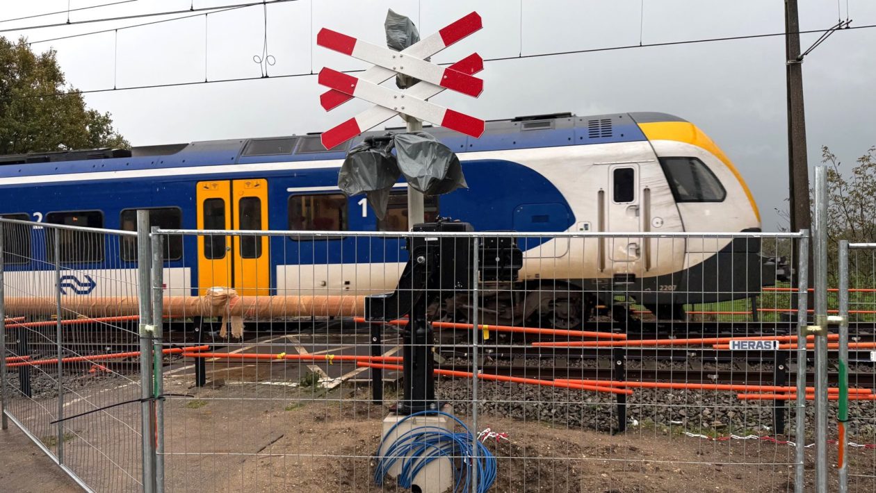 Overweg Lentsesteeg in Rheden Foto: Martin Slijper