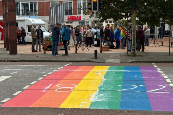 Regenboogpad in Velp Foto: Martin Slijper