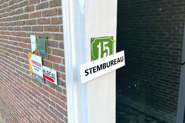 Rozendaal stembureau Foto: Martin Slijper