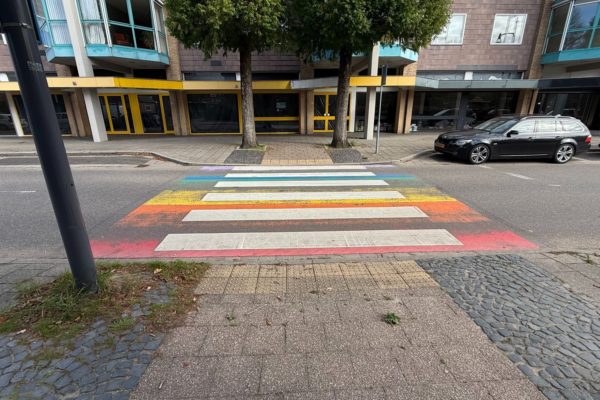 Leegstaande winkelpanden Wilhelminaweg Dieren Foto: David Janssen