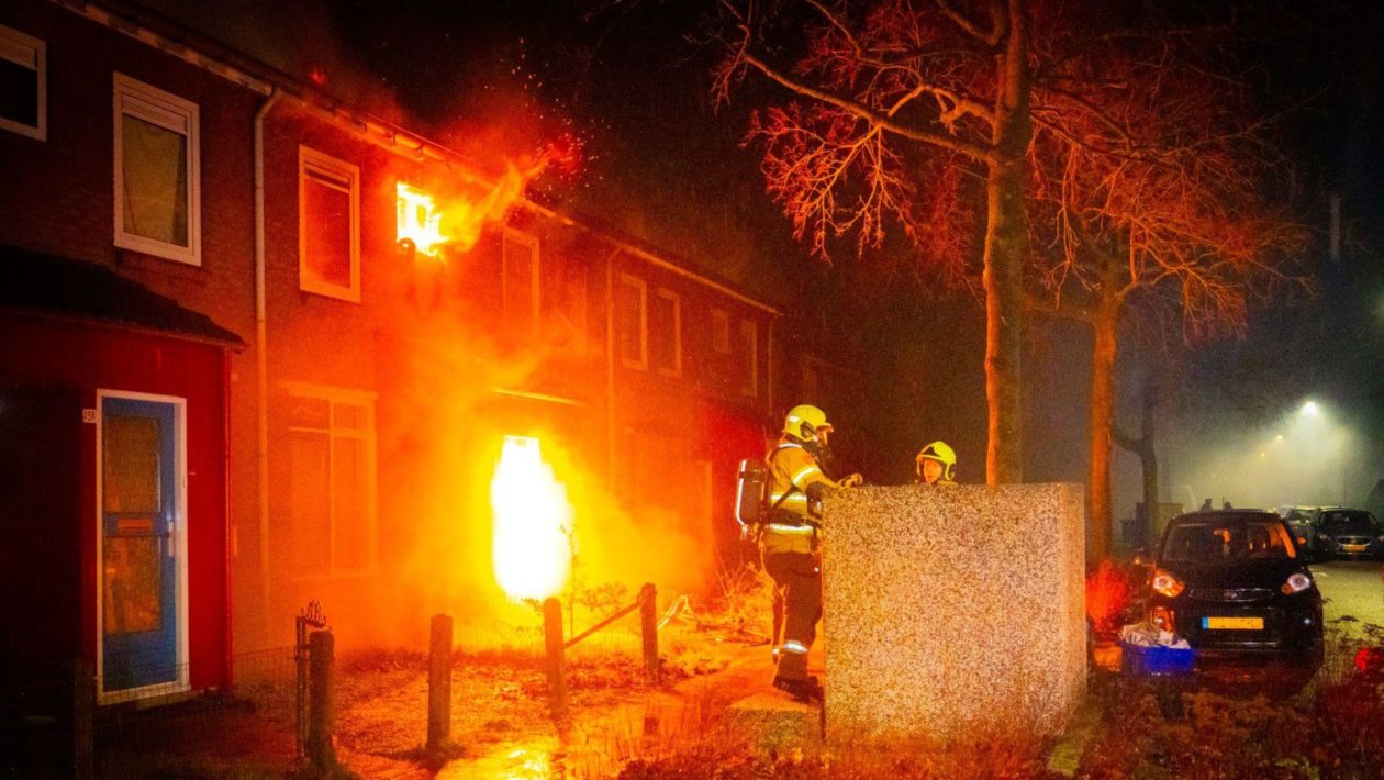 Brand in woningen Thorbeckestraat Dieren Foto: Persbureau Heitink