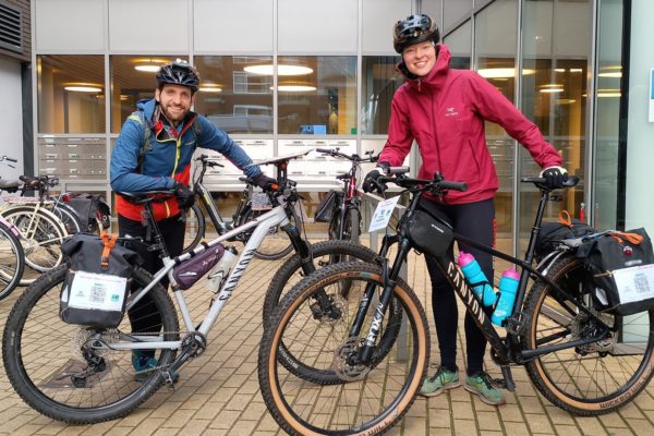 Rhedense Janneke Schot fietst 222 kilometer voor 3FM Serious Request Foto: Janneke Schot