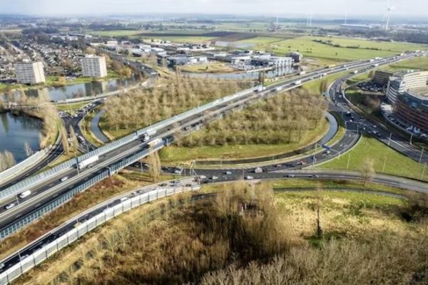 Nog steeds rijden er te zware vrachtwagens over Velperbroekcircuit. Foto: Rijkswaterstaat