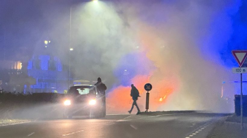 Bestuurder ontsnapt op tijd bij autobrand Foto: Birgit De Groen