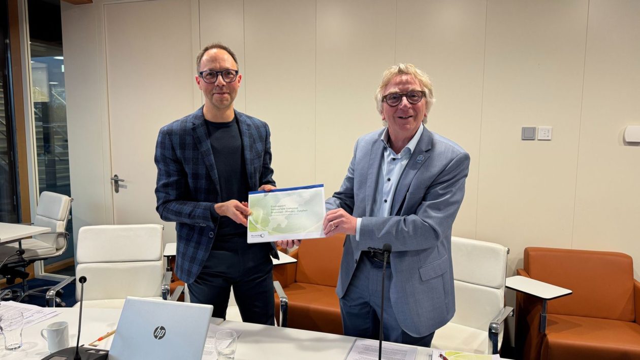 Het onderzoeksrapport wordt gepresenteerd Foto: Omroep Gelderland