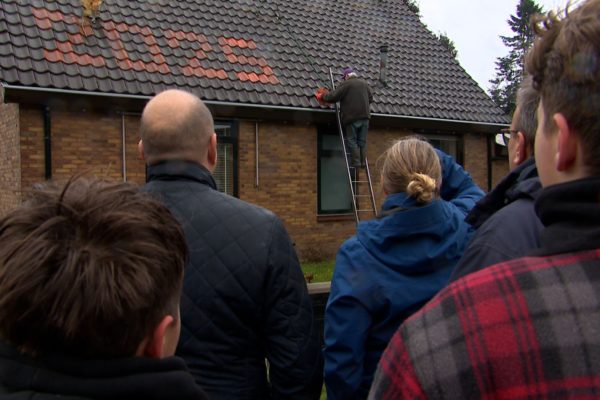 Bart op zijn dak. Foto: Omroep Gelderland