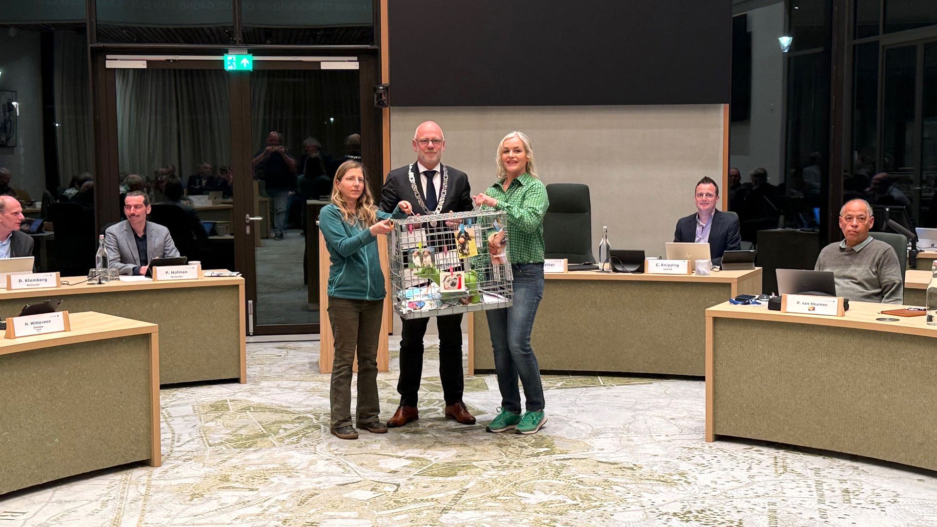 Hondenliefhebbers bieden 650 kaarten aan om zorgen Rozendaalse Veld