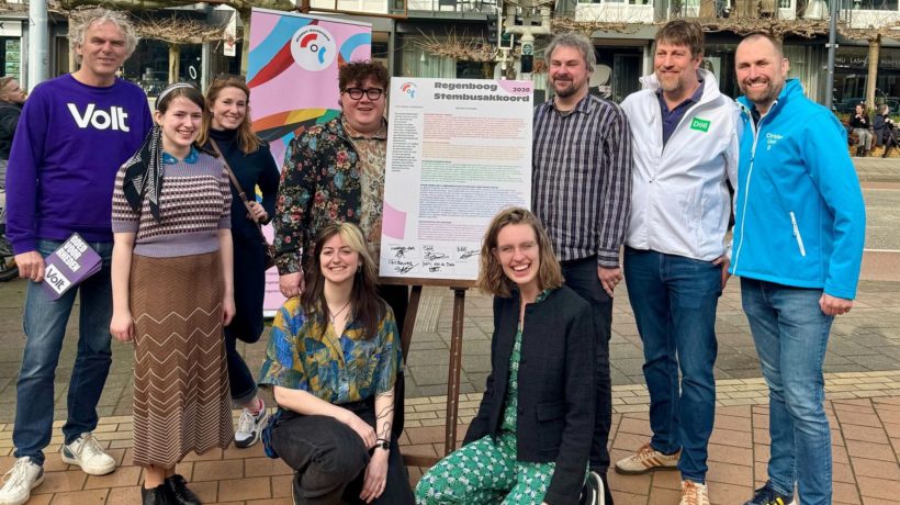 Regenboogstembusakkoord verdeeld politiek Rheden Foto: COC Midden-Gelderland