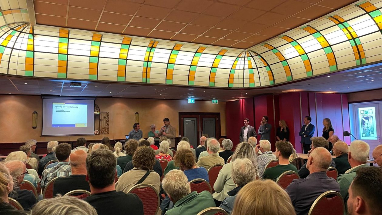 Jaarvergadering Dorpsbelang Foto: Martin Slijper