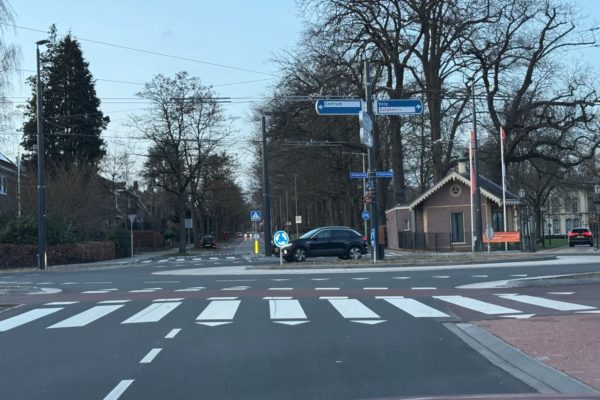 Velpse verkeersproblemen verhuizen naar Bronbeek in Arnhem Foto: Martin Slijper