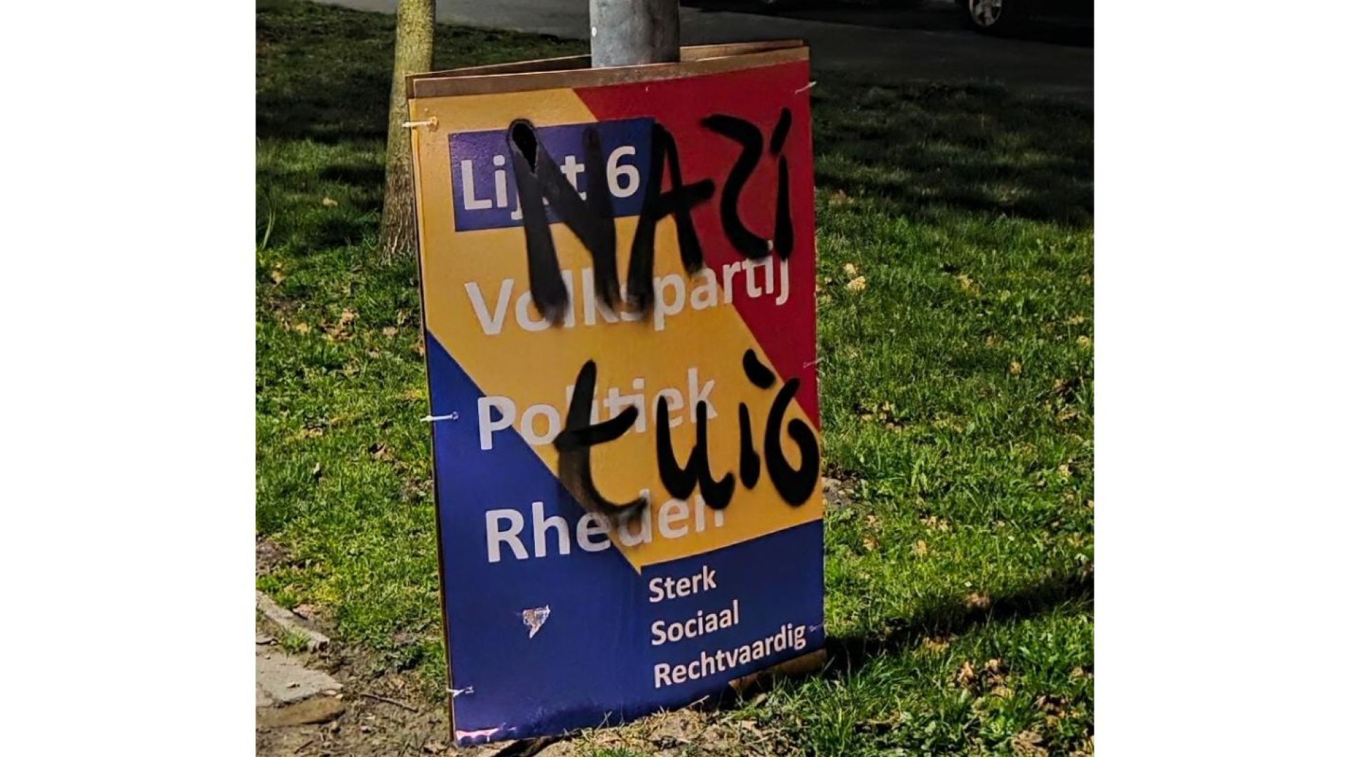 Campagneborden van Volkspartij Politiek Rheden beklad met ‘Nazi tuig’