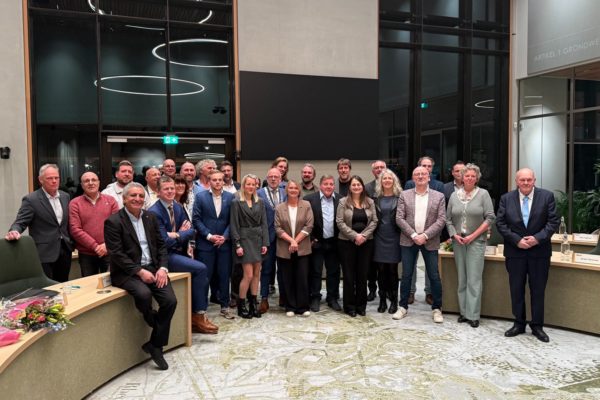 Alle nieuwe raadsleden van de gemeente Rheden Foto: Martin Slijper