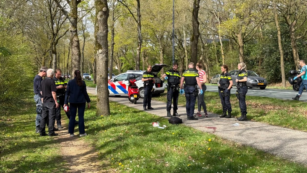 Scooterrijder ernstig gewond in Rozendaal Foto: Studio Rheden