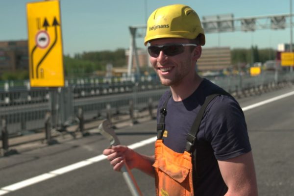 Nikola werkt aan de A12. Foto: Omroep Gelderland