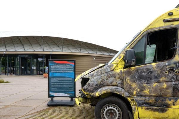 Ambulance kapotgeschoten door Russische drones Foto: Sanne van Buuren / Stichting Music for Ukraine