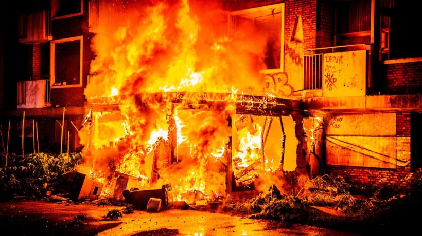 Opnieuw grote brand bij leegstaand Rhederhof in Rheden Foto: Persbureau Heitink
