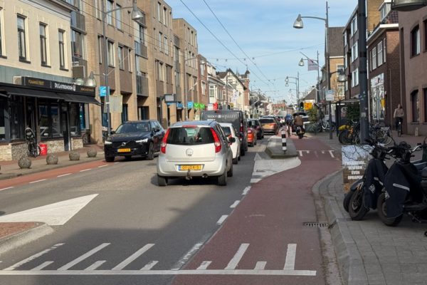 Hoofdstraat Velp Foto: Martin Slijper