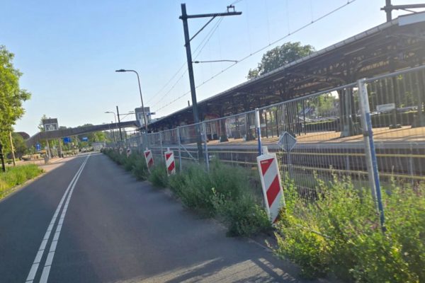 ProRail plaatst geluidsschermen langs spoor in Dieren Foto: Studio Rheden