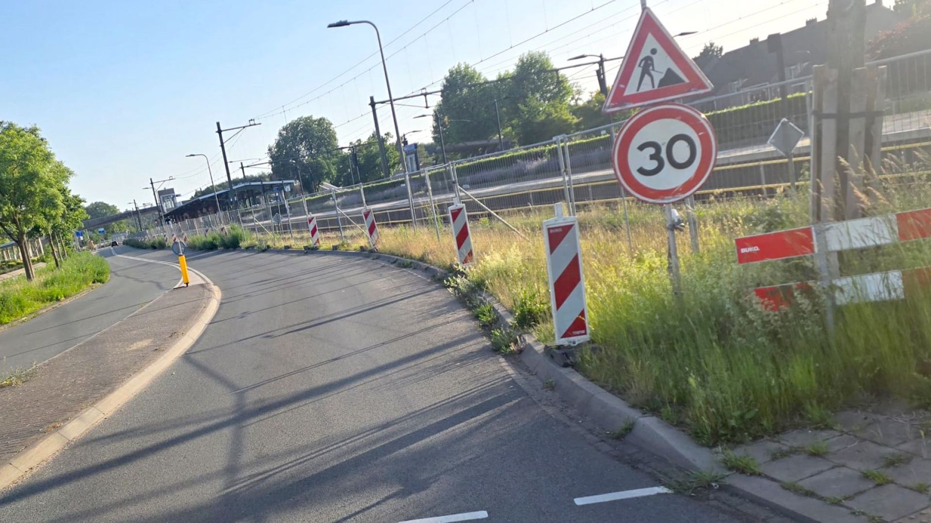 Geluidsschermen langs spoor in Dieren uitgesteld