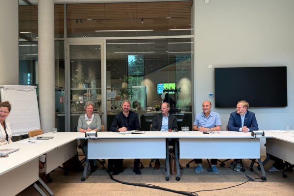 Fractievoorzitters presenteren coalitieakkoord voor 2026-2030 Foto: Martin Slijper