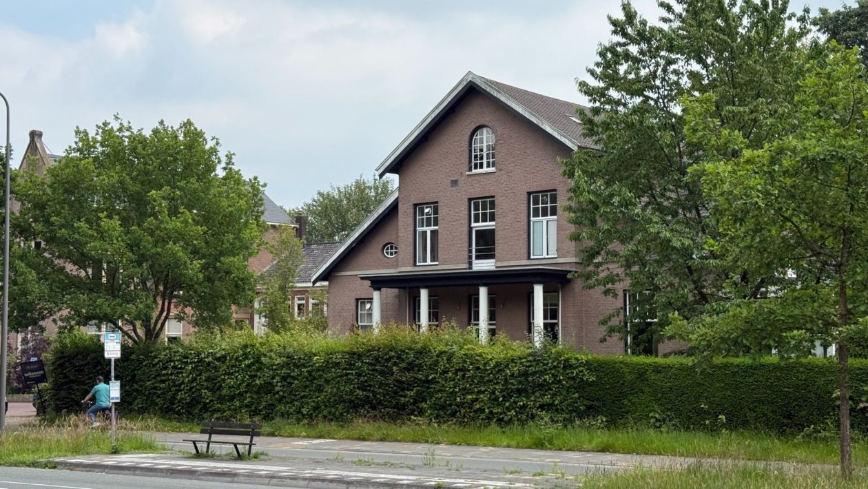 Oudste gemeentehuis van Rheden Foto: Martin Slijper