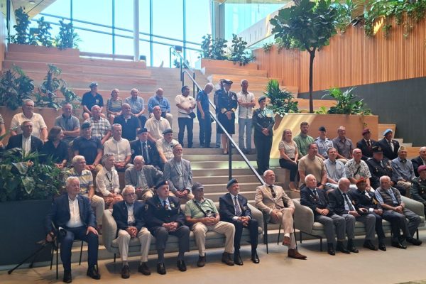 Veteranen ontvangen waardering Foto: Rheden