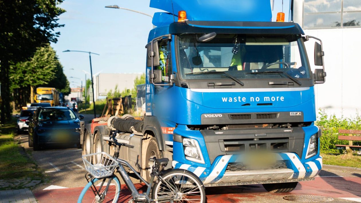 De fietser raakte gewond. Foto: Persbureau Heitink