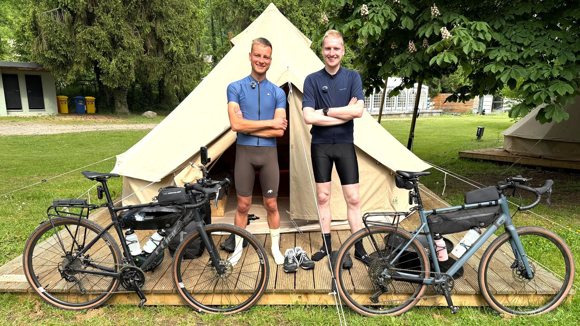 Twee vrienden uit Dieren fietsen 1.600 kilometer naar de Noordkaap voor ALS-onderzoek