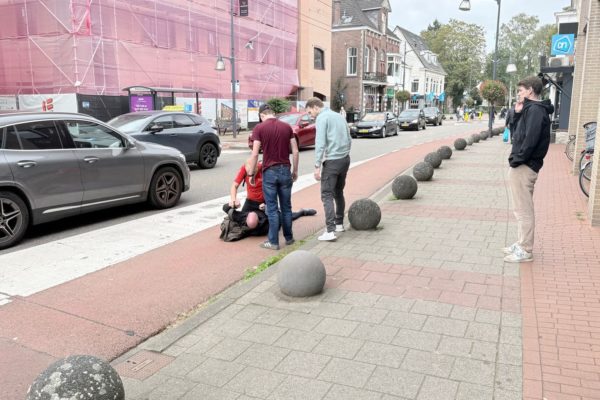 Winkeldiefstal bij Kruidvat leidt tot ophef in Hoofdstraat Foto: Studio Rheden