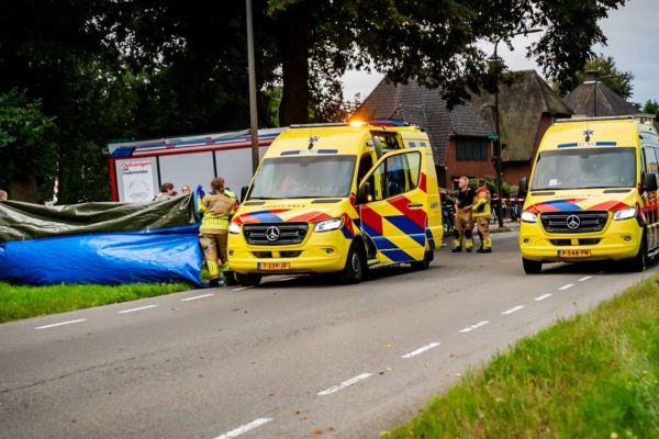 Motorrijder overleden bij ernstig ongeval in De Steeg Foto: Persbureau Heitink