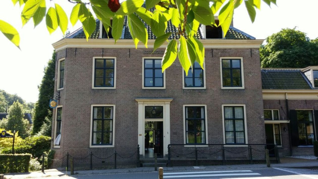 Het gemeentehuis van Rozendaal. Foto: Omroep Gelderland