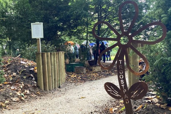 Troostpad bij Hospice Rozenheuvel in Rozendaal geopend Foto: Aranka Gorisse