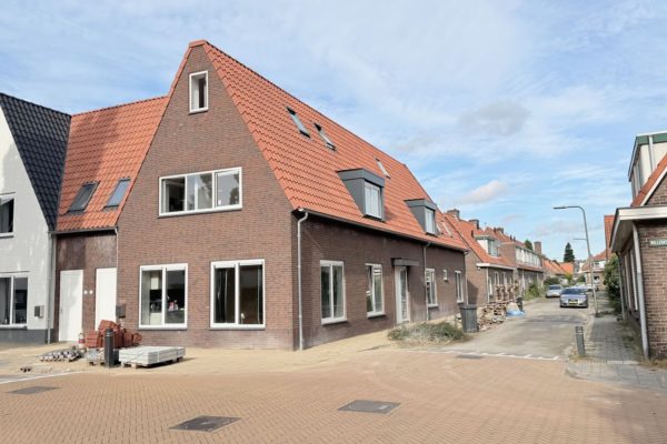 Nieuw appartementencomplex op de hoek van de Willemstraat en de Hugo de Grootstraat in Velp Foto: Martin Slijper