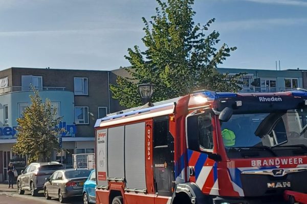 Gasleiding doorgeknipt bij voormalige Plus in Rheden Foto: Studio Rheden